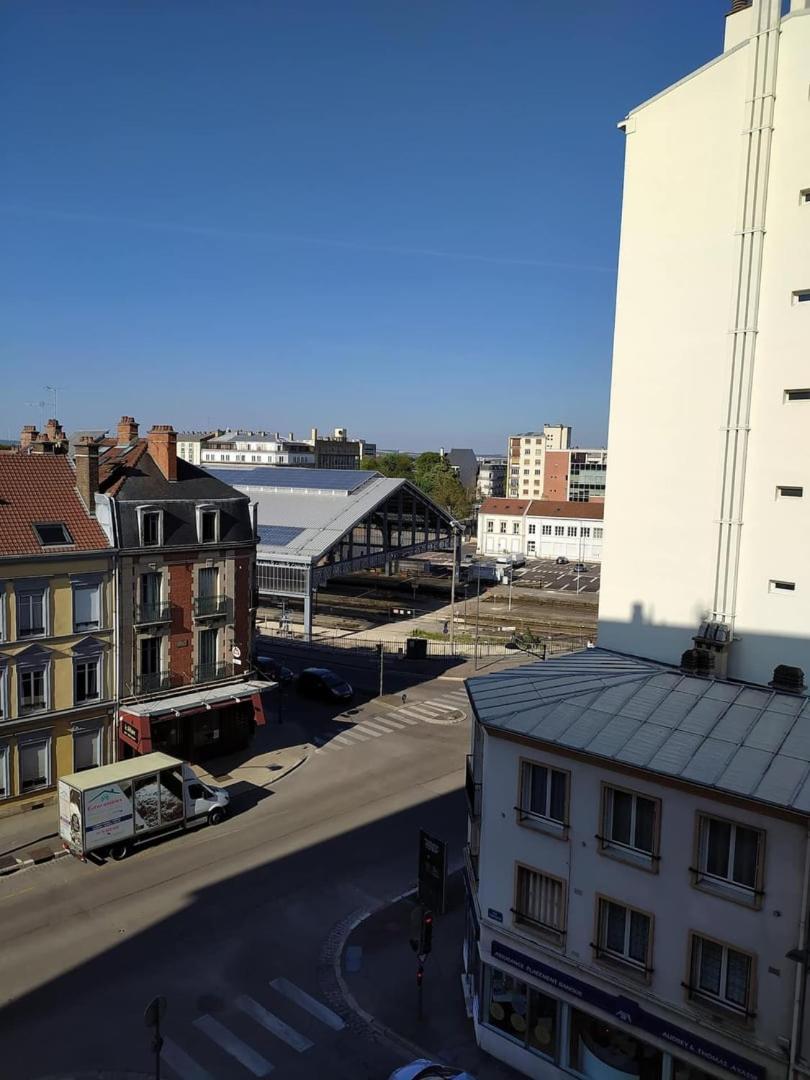 Le Voltaire - gare -WiFi - Balcon - Mon Groom Troyes Extérieur photo